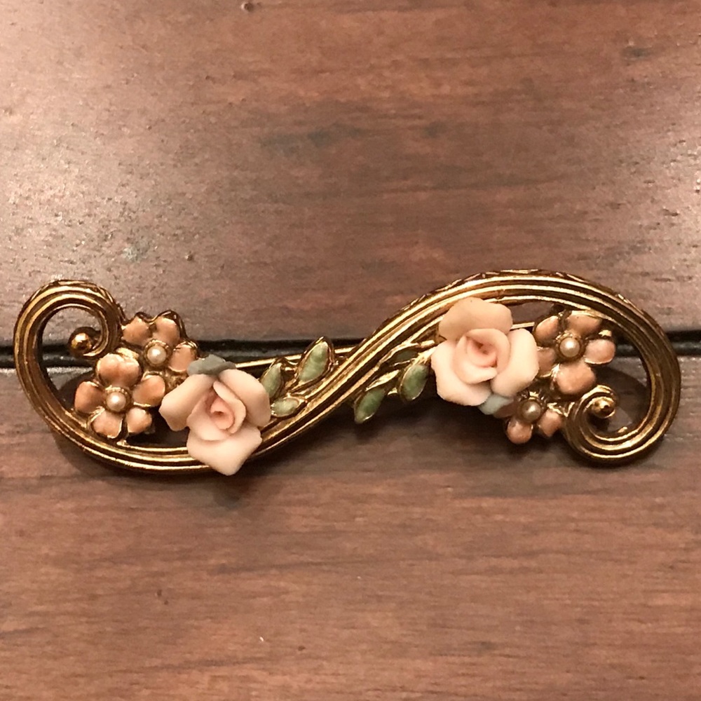 Gold Tone Porcelain Rose Floral Vintage Brooch